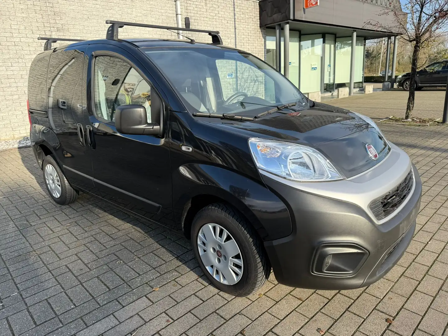 Fiat Fiorino 1.3 Multijet Base GARANTIE 1 AN/JAAR Zwart - 2