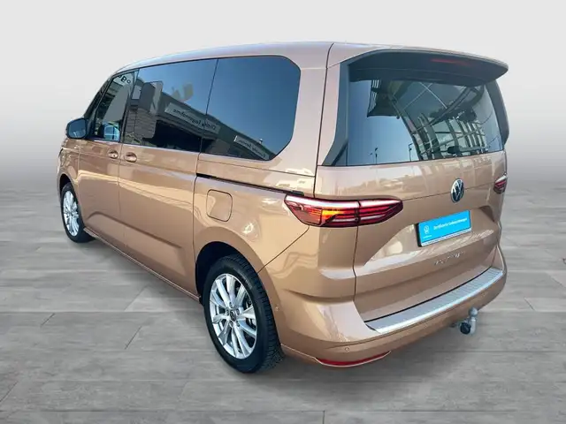 Volkswagen Multivan view 3