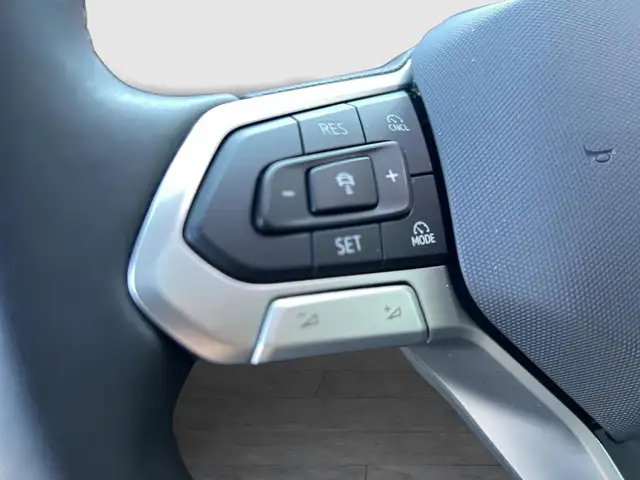Volkswagen Multivan view 19