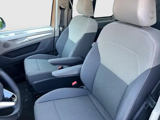 Volkswagen Multivan view 20
