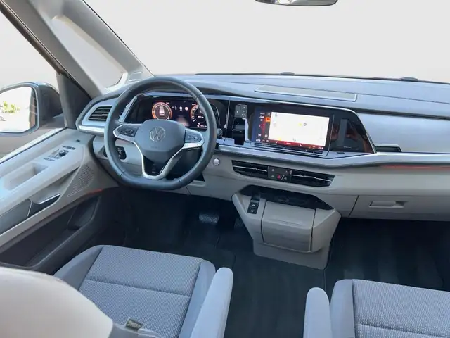 Volkswagen Multivan view 11