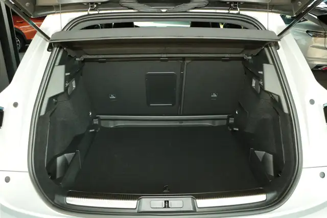 DS Automobiles DS 7 Crossback view 5
