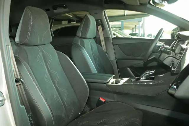 DS Automobiles DS 7 Crossback view 6
