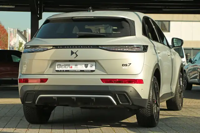 DS Automobiles DS 7 Crossback view 4