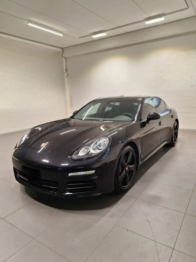 Porsche Panamera 3.0 300cv - 1