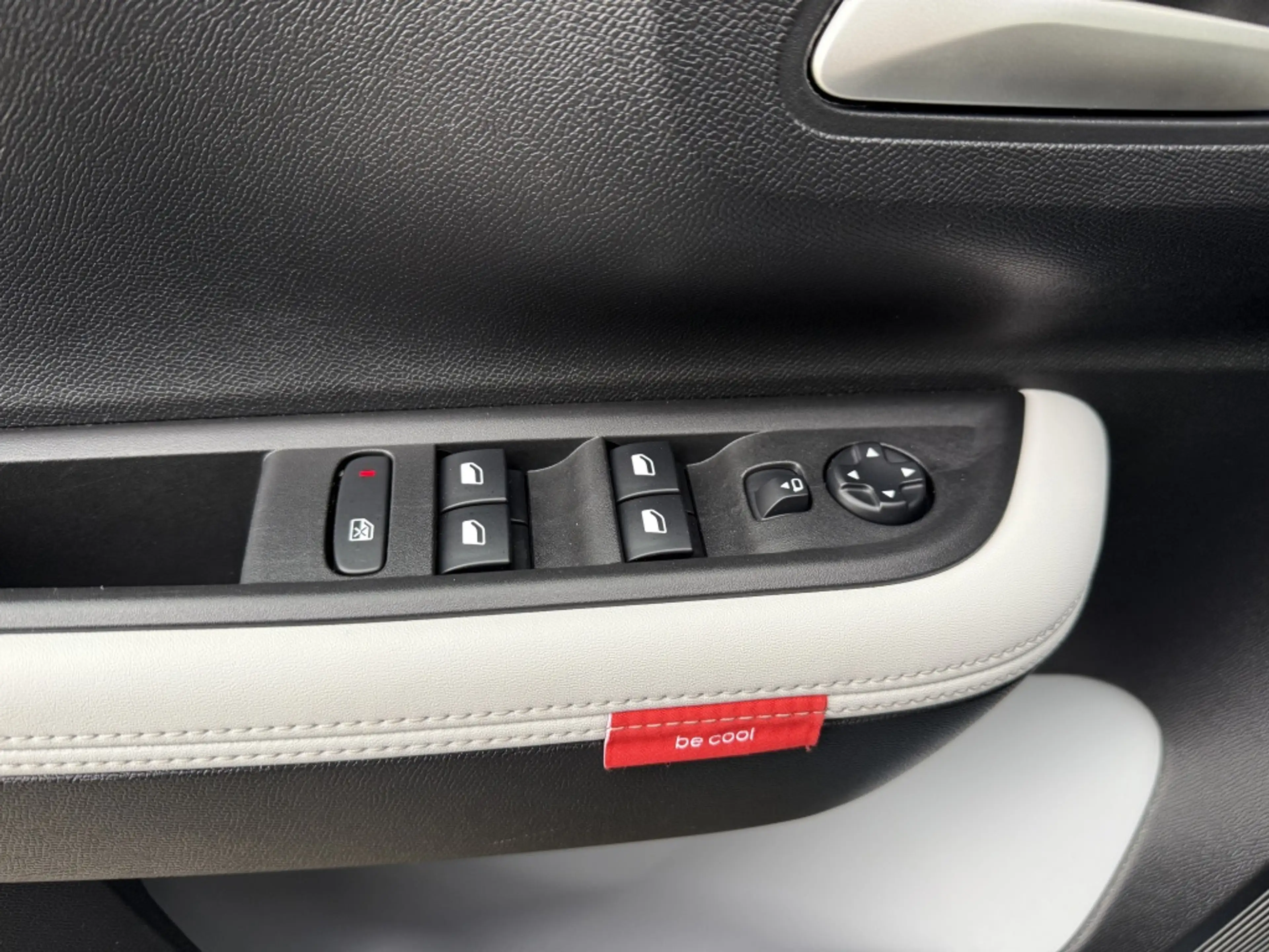 Citroen E-C3 Max 113pk 44 kWh 3 fase — photo 31
