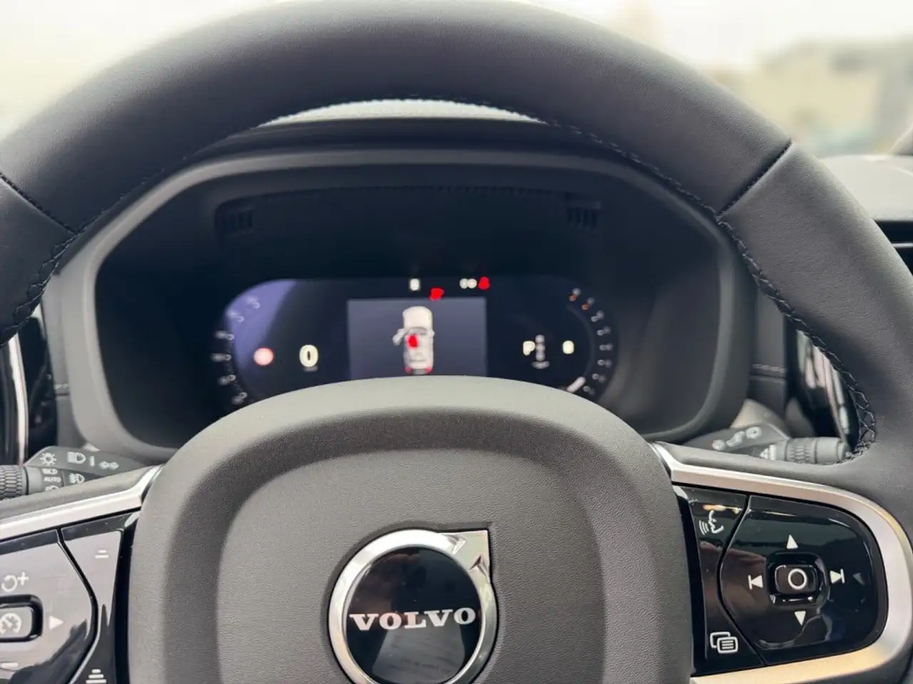 Volvo XC60 2026 — фото 15