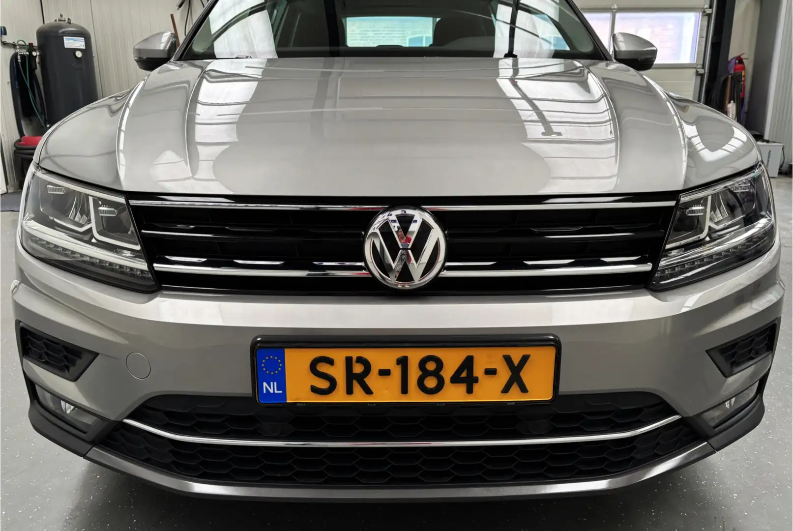 Volkswagen Tiguan 1.4 TSI 4Motion 4x4 Highline NIEUWSTAAT !! | 18" L Grau - 2
