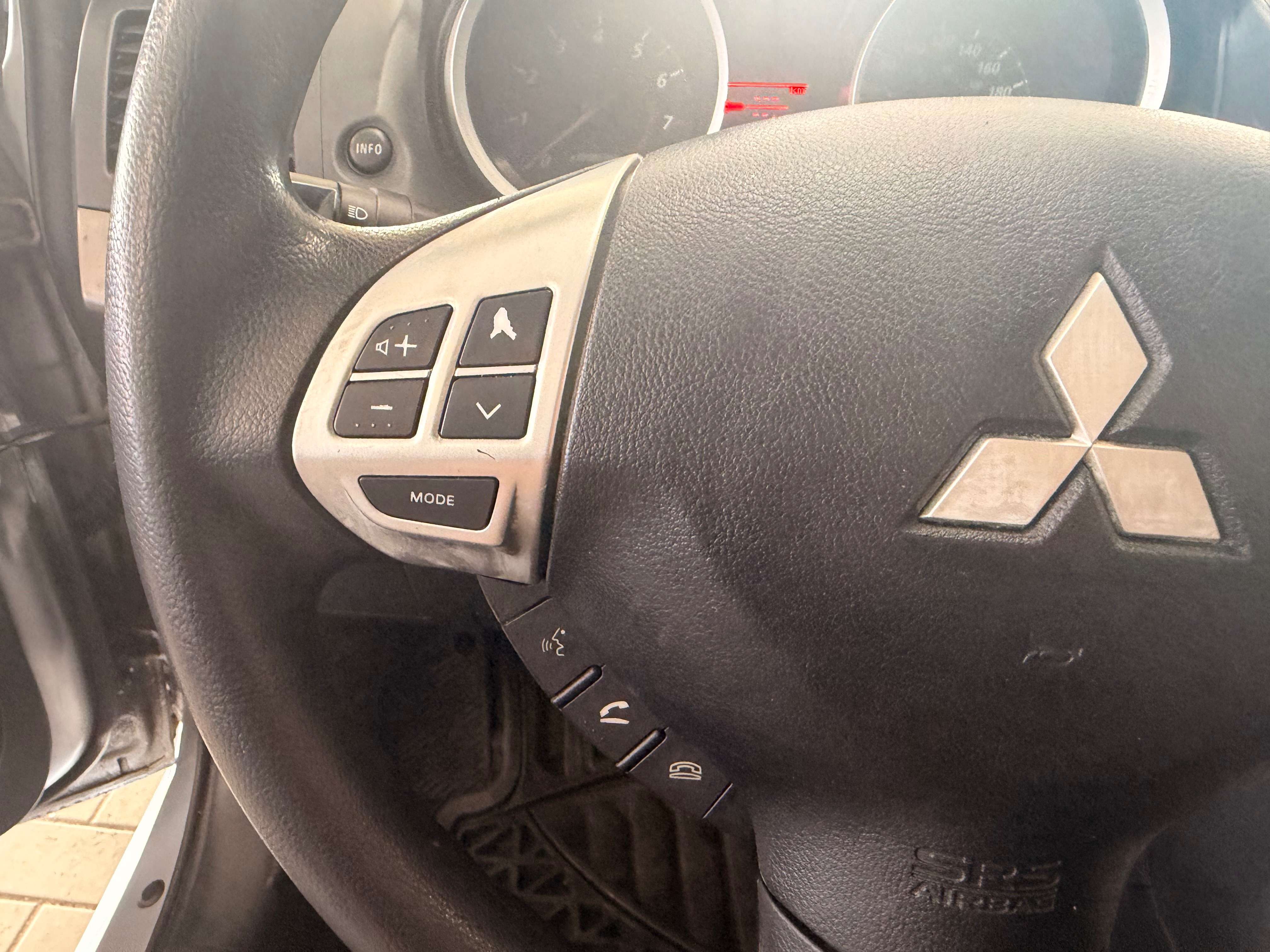 2013 Mitsubishi Lancer Sportback SE - Image 14