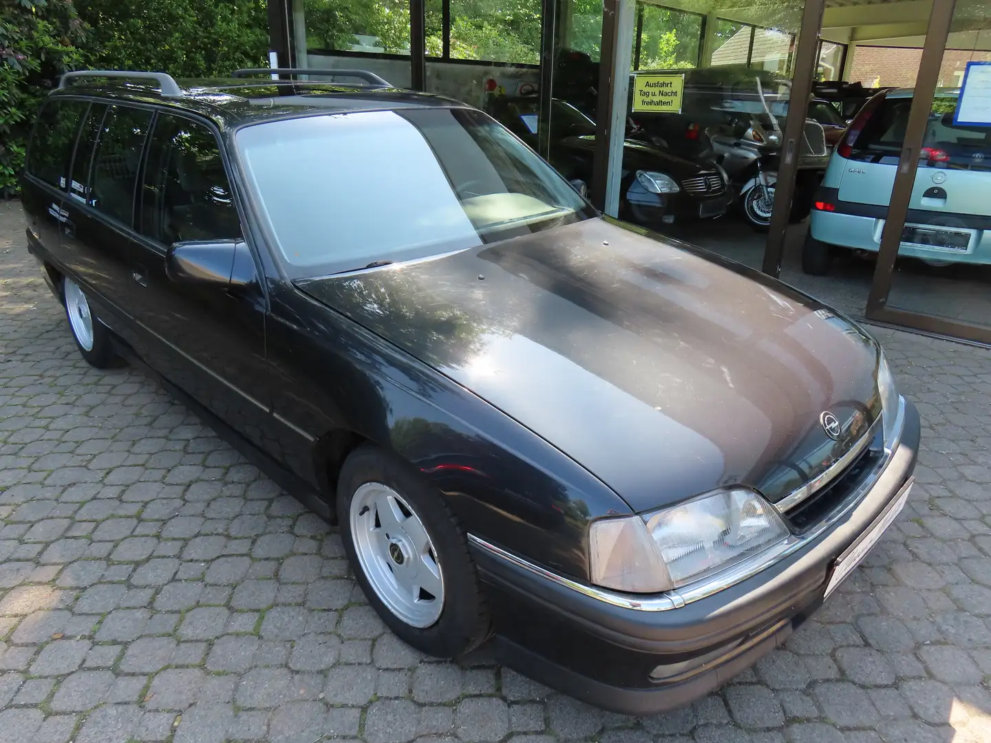 Opel Omega A Caravan 3.0i 24V *HU neu*H-Kennzeichen*aAHK*eSD* Nero - 1