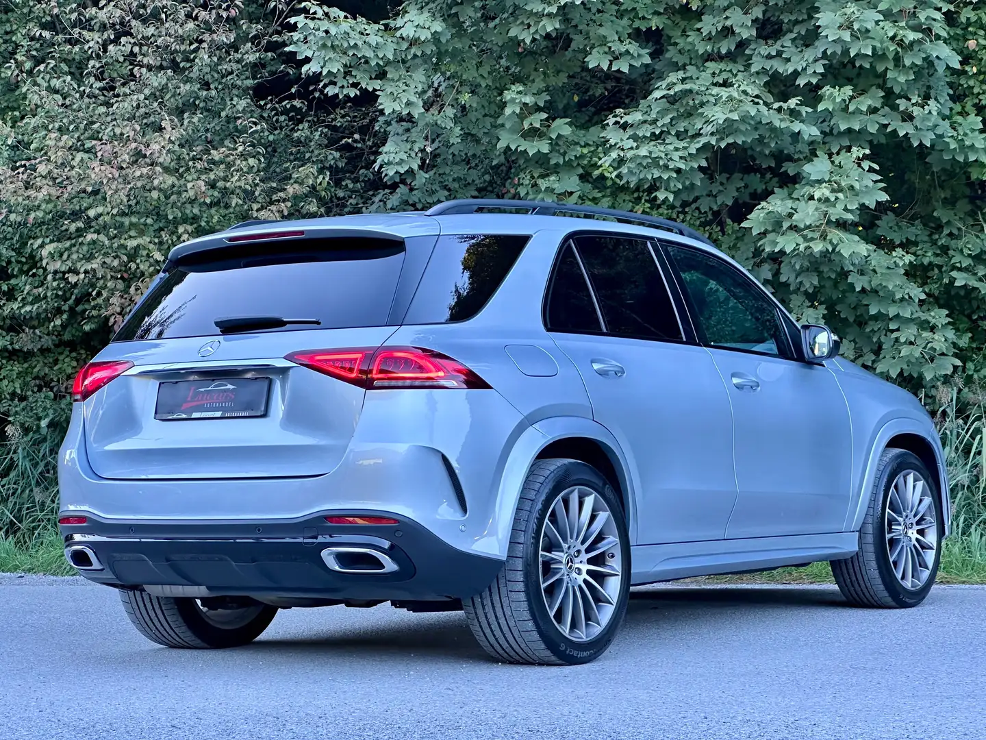 Mercedes-Benz GLE 350 4Matic AMG-LINE*1HAND*ACC*NIGHT-PAKET*LEDER*AUT* Zilver - 2