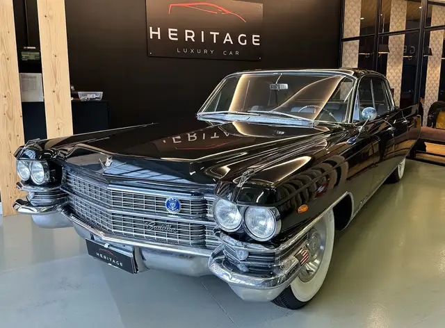 Cadillac Fleetwood automatica / ASI/ magnifica/ 6.300 cc / 6 posti