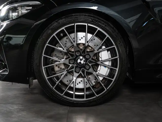 BMW M2 view 4