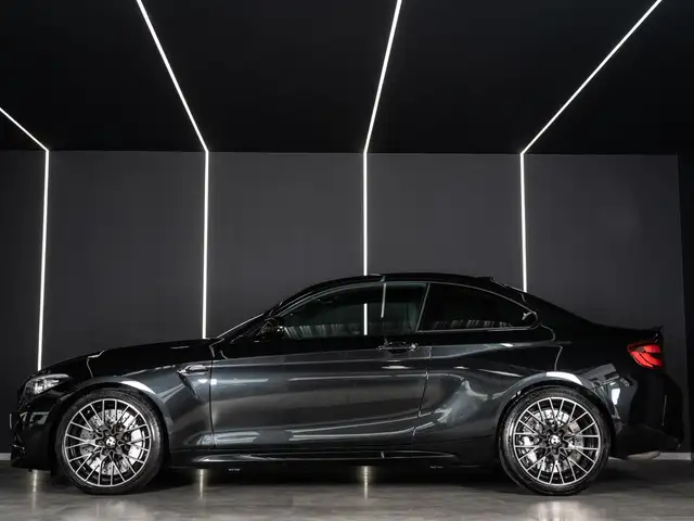 BMW M2 view 7