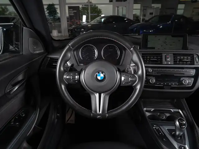 BMW M2 view 12