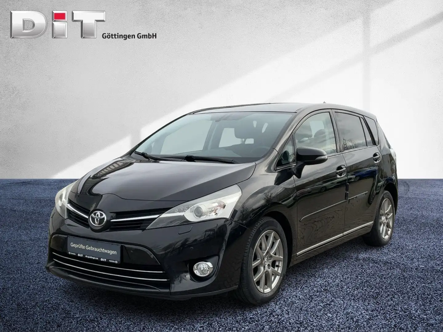 Toyota Verso 2.2 D-4D 5-Sitzer Executive Navi+Pano+SD Schwarz - 2