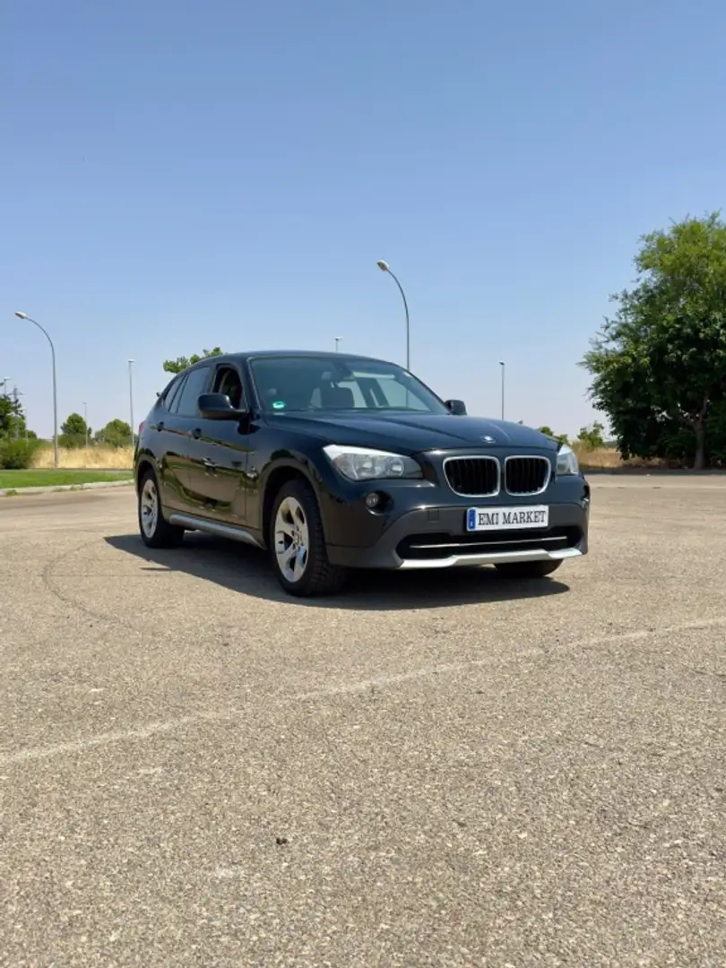 BMW X1 sDrive 20d Nero - 1