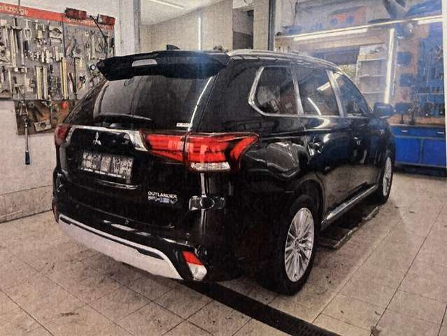 Mitsubishi Outlander Outlander 2.4 4WD Plug-In Hybrid Plus