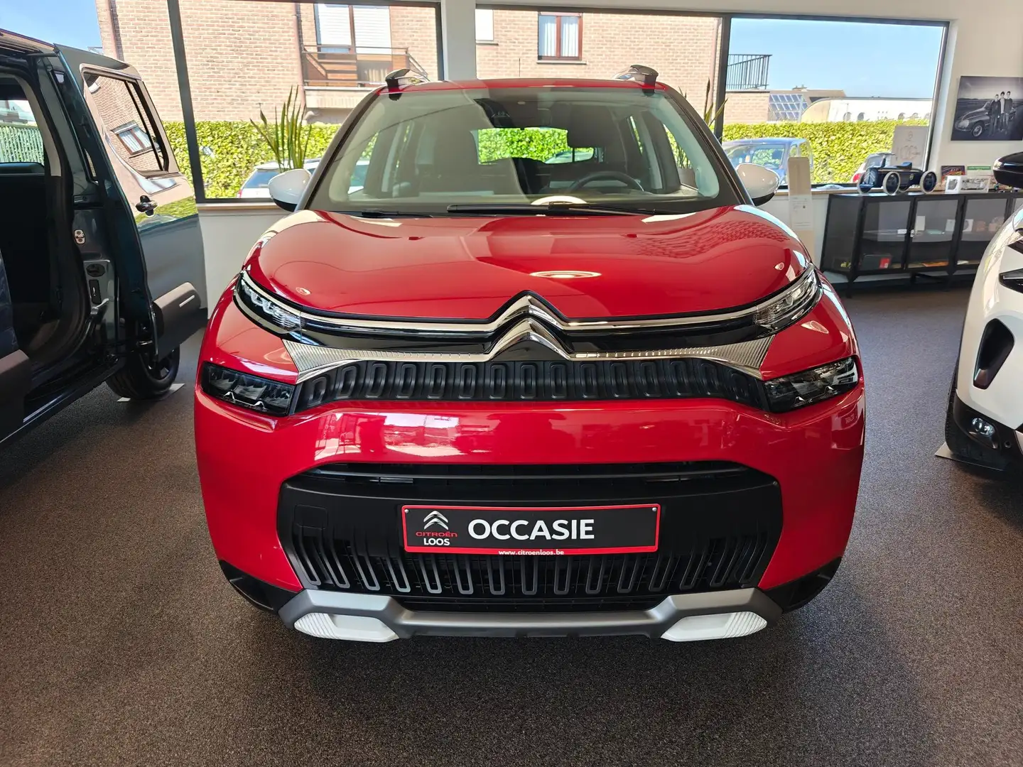 Citroen C3 Aircross 1.2 PureTech 110 Feel / Navi / Carplay / Sensoren Rot - 2