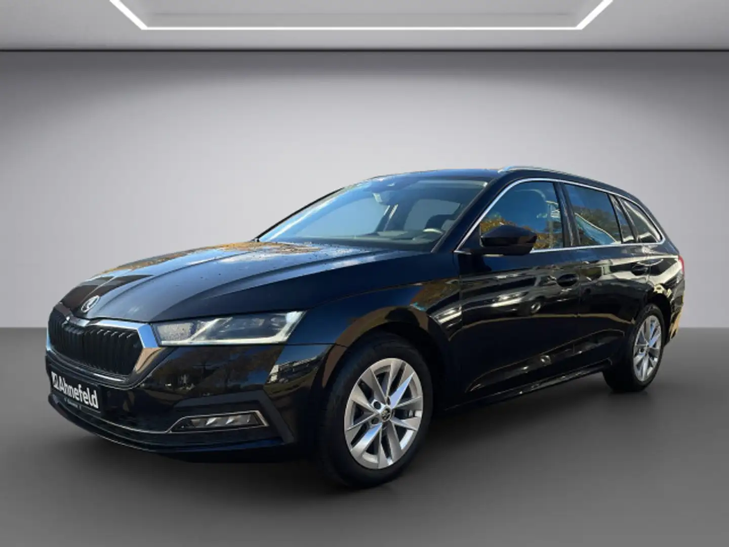 Skoda Octavia Combi 2.0 TDI DPF Style DSG Schwarz - 2