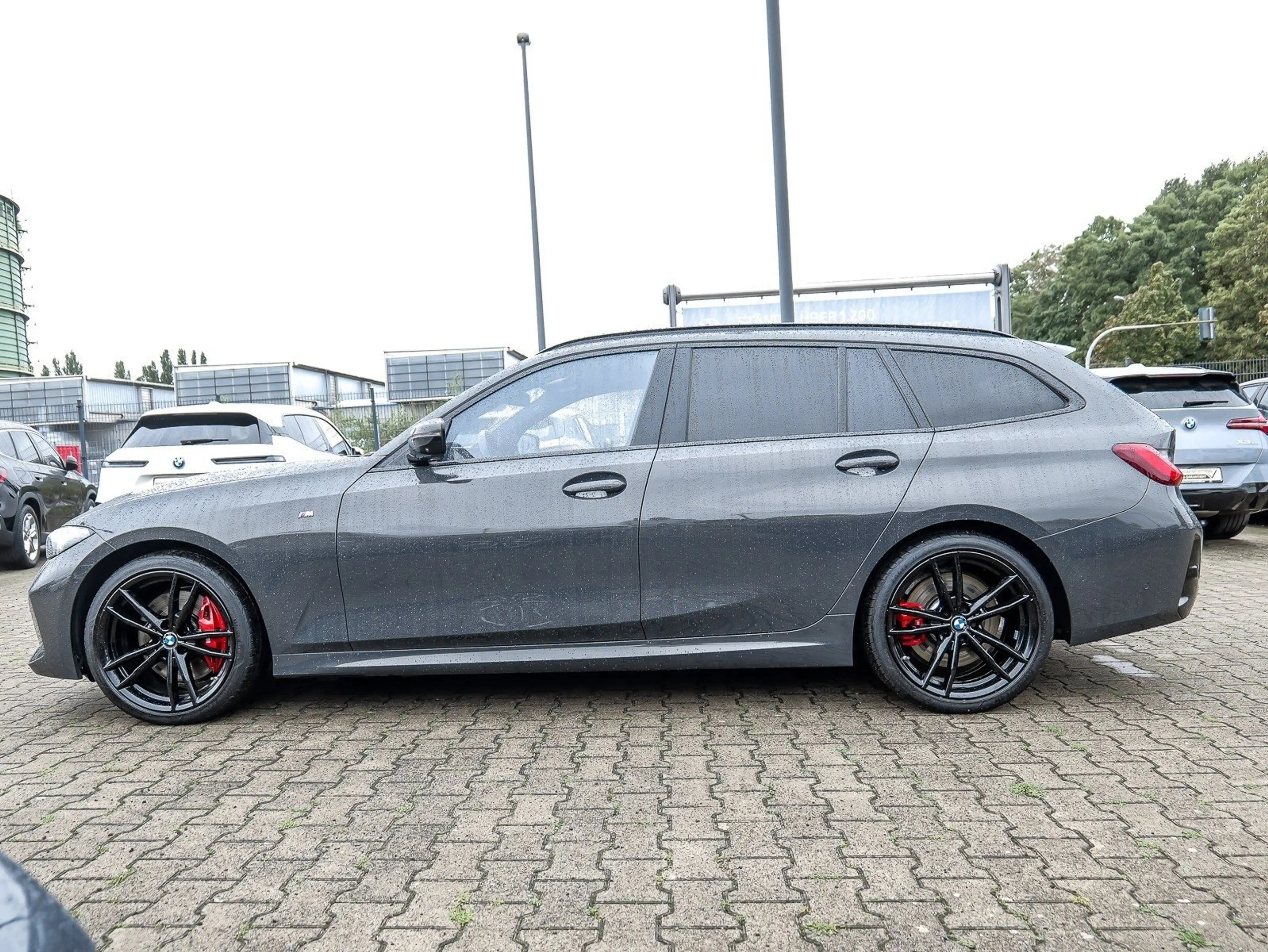 BMW 330 i xDrive Touring M Sport Pro PANO ACC PA+ AHK HuD — photo 9