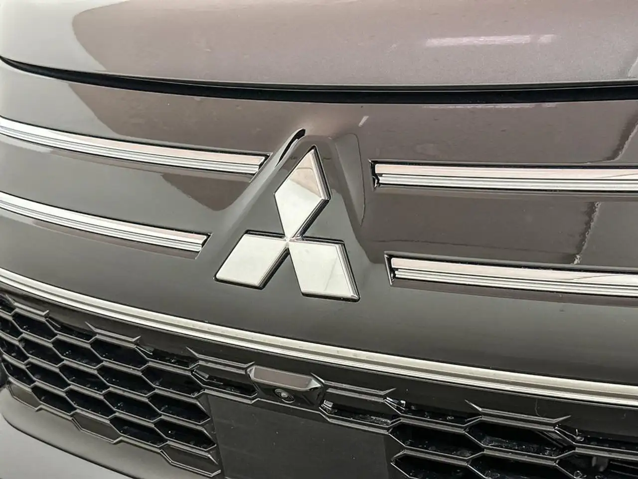 Mitsubishi Outlander снимка Mitsubishi Outlander