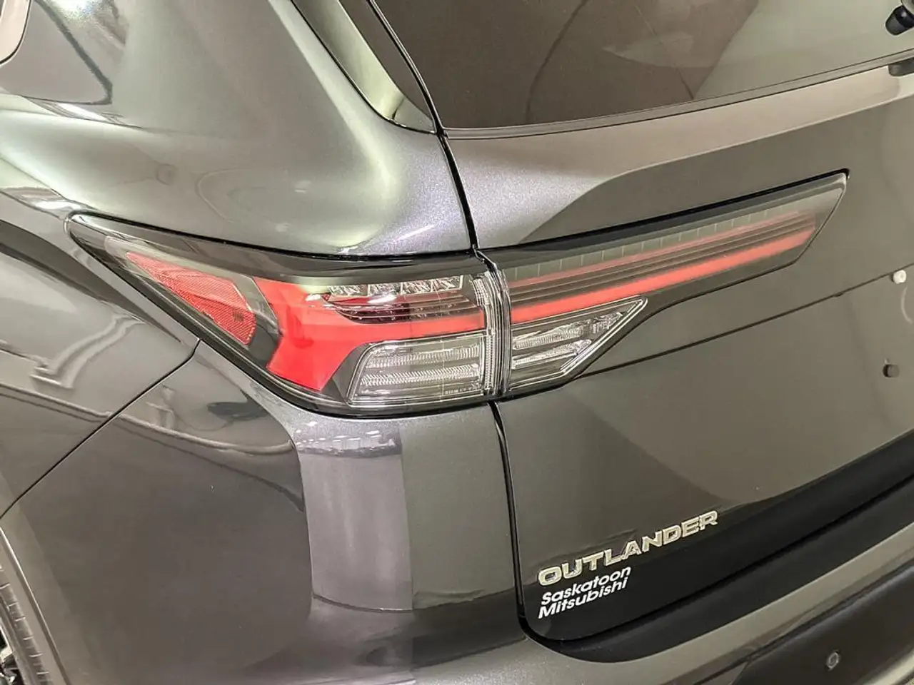 Mitsubishi Outlander снимка Mitsubishi Outlander