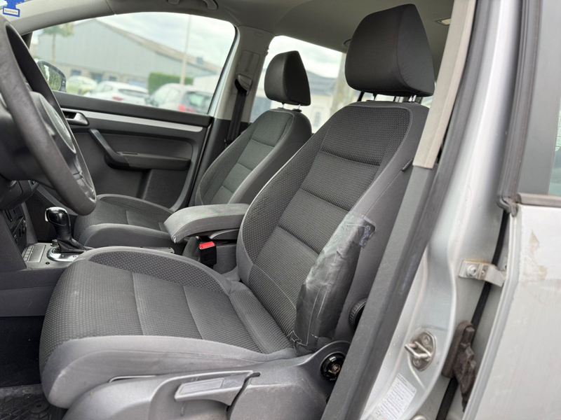 Volkswagen Touran Trendline*1HAND* — photo 9