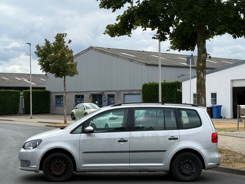Volkswagen Touran Trendline*1HAND* — photo 2