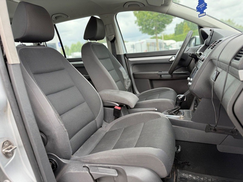 Volkswagen Touran Trendline*1HAND* — photo 12