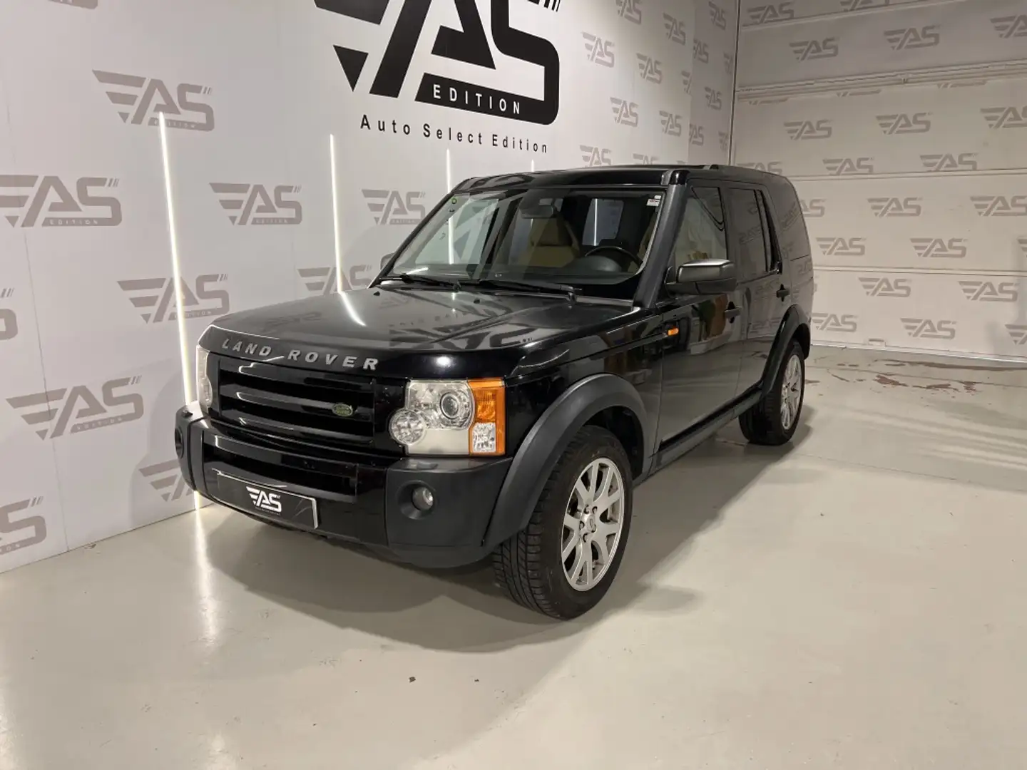 Land Rover Discovery 2.7TDV6 HSE CommandShift Noir - 1