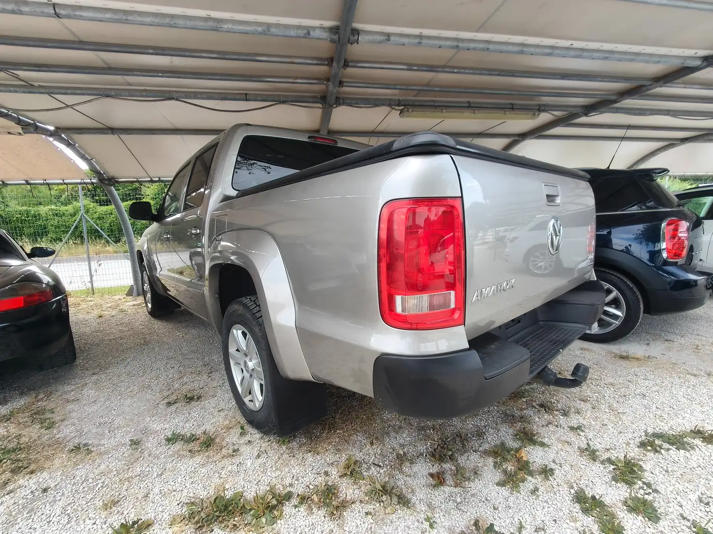 Volkswagen Amarok Amarok DC 2.0 bitdi 4motion ins. Gris - 2
