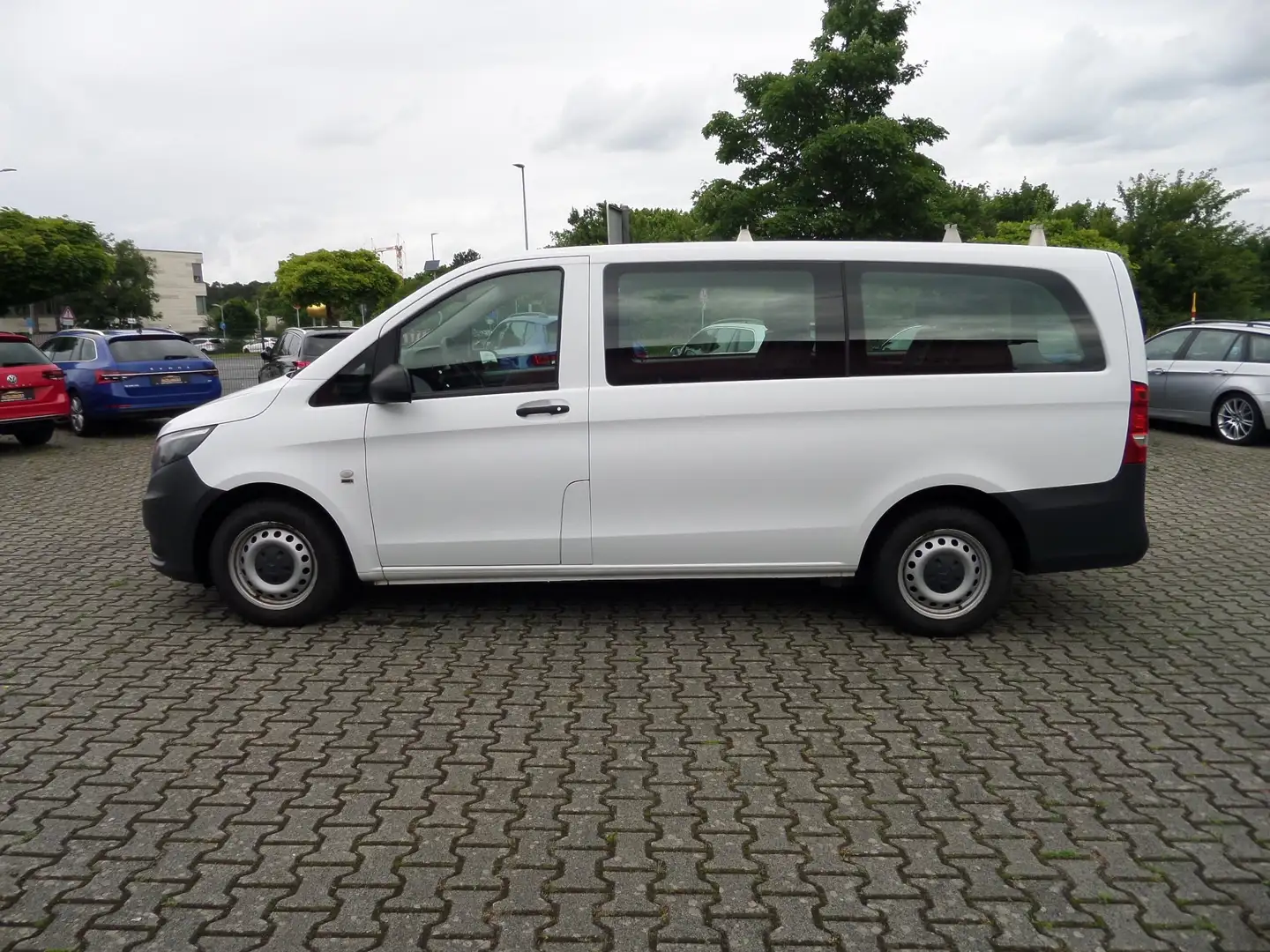 Mercedes-Benz Vito 111 cdi Tourer Pro LANG+1.Hd+Klima+Standhzg+8-Sitz Blanco - 2