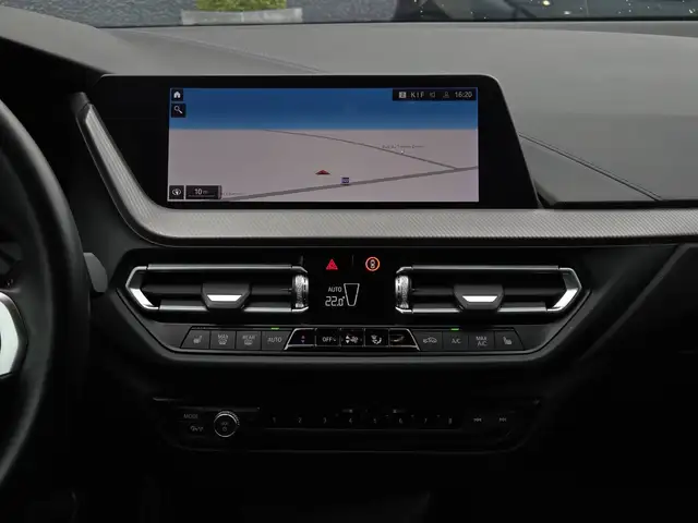 BMW 2 Series view 15