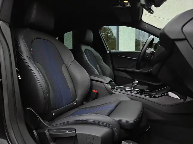 BMW 2 Series view 9