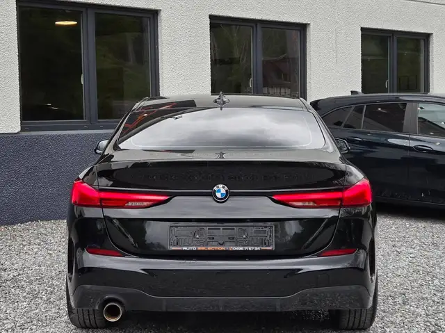 BMW 2 Series view 4