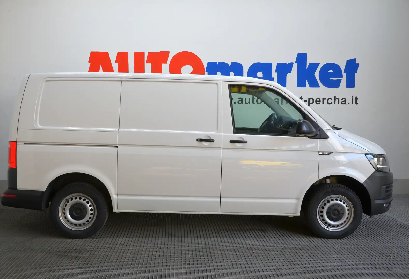 Volkswagen T6 Transporter 2.0 TDI 4MOTION N1 Biały - 1