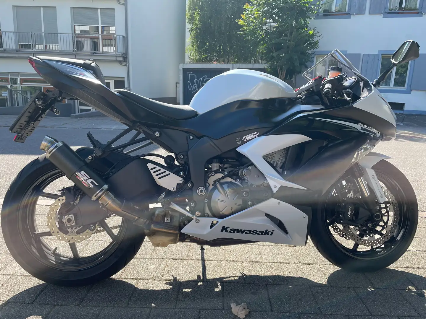 Kawasaki Ninja ZX-6R ZX 636 Blanc - 1