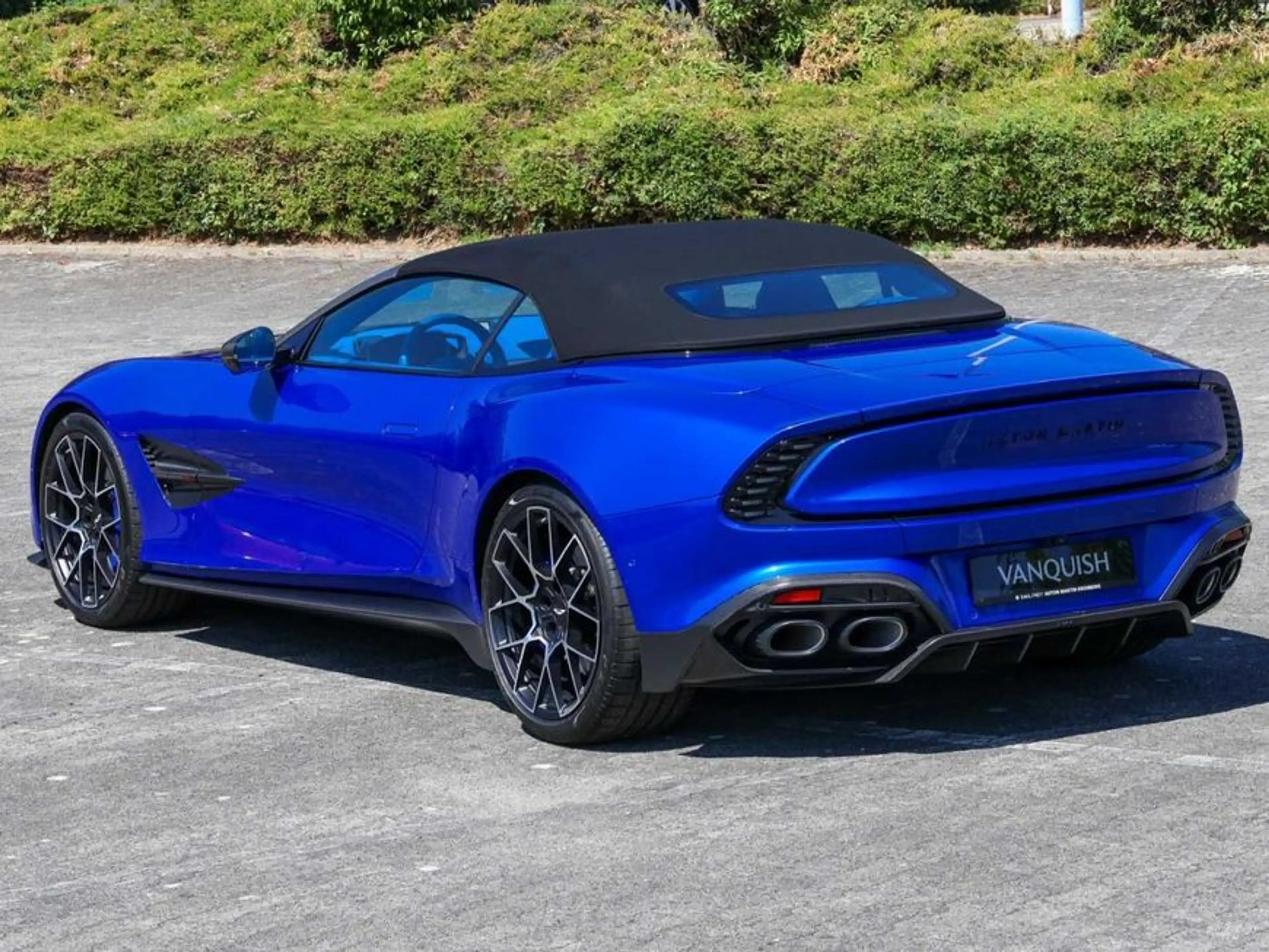 Aston Martin Vanquish Volante UVP 545.030  — photo 14