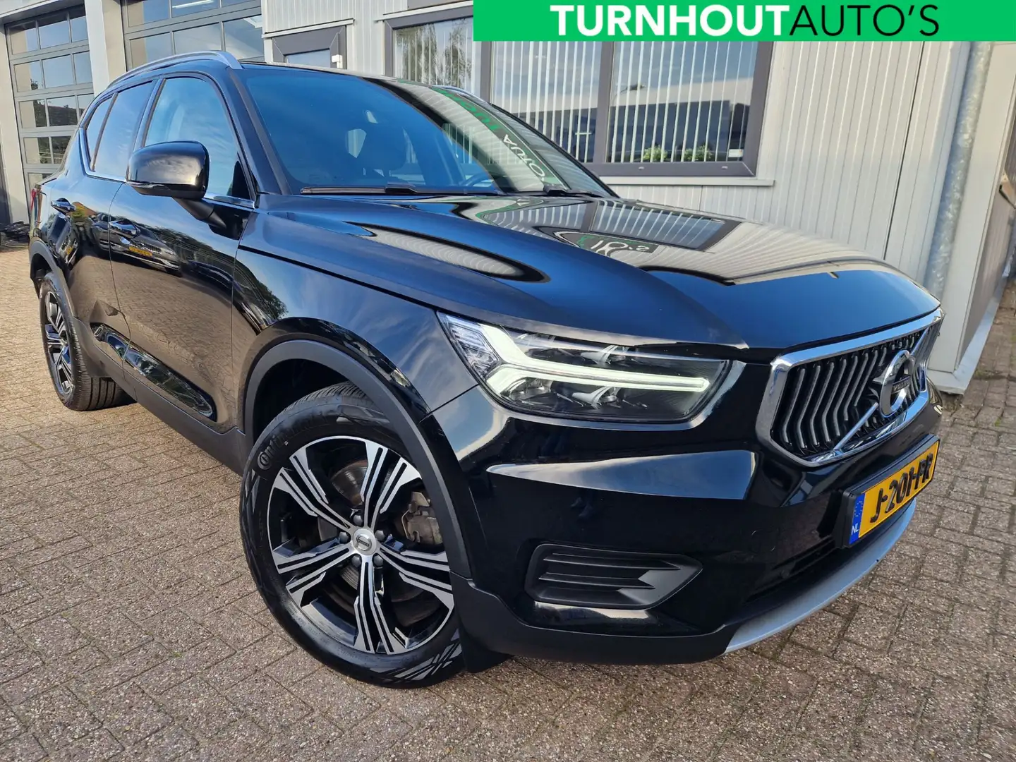 Volvo XC40 1.5 T4 Recharge Inscription Expression Climate Pac Zwart - 1