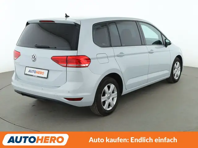 Volkswagen Touran view 6