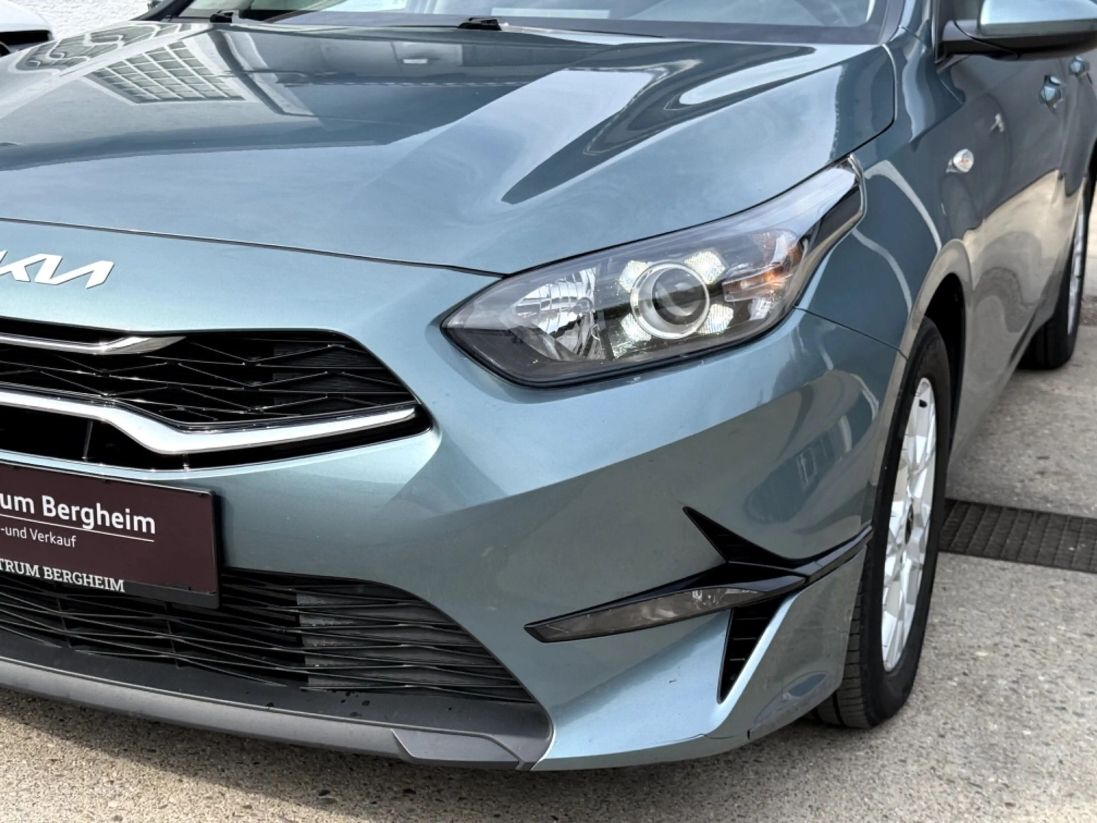 Kia Ceed SW / cee'd SW 1,6 CRDi SCR ISG Silber 48V DCT — photo 8