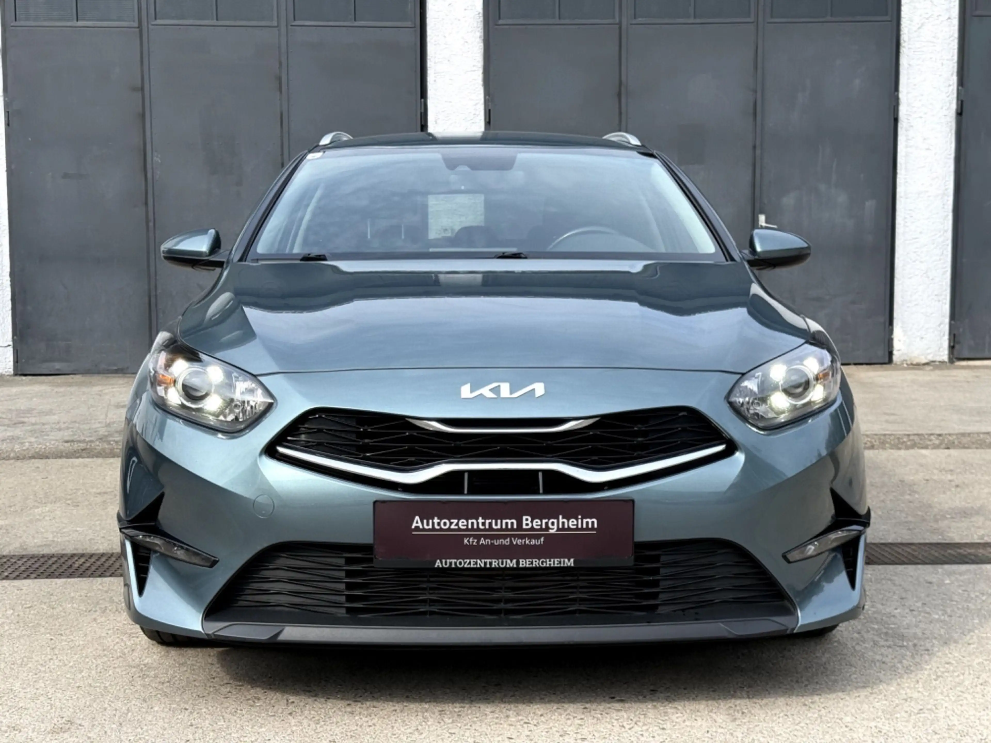 Kia Ceed SW / cee'd SW 1,6 CRDi SCR ISG Silber 48V DCT — photo 6