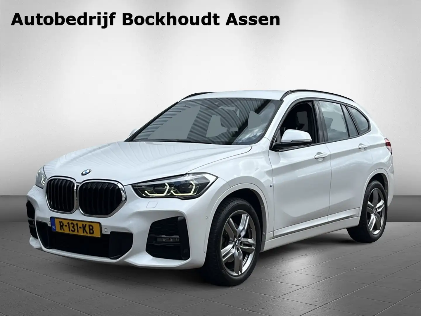BMW X1 sDrive18i High Executive | M-Sport Pakket Wit - 1