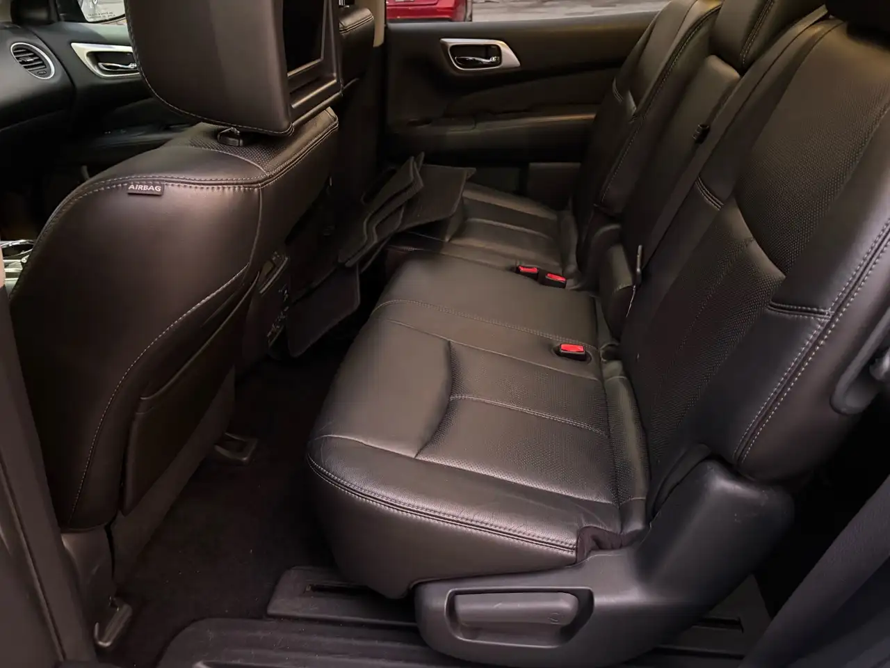 Nissan Pathfinder photo Nissan Pathfinder