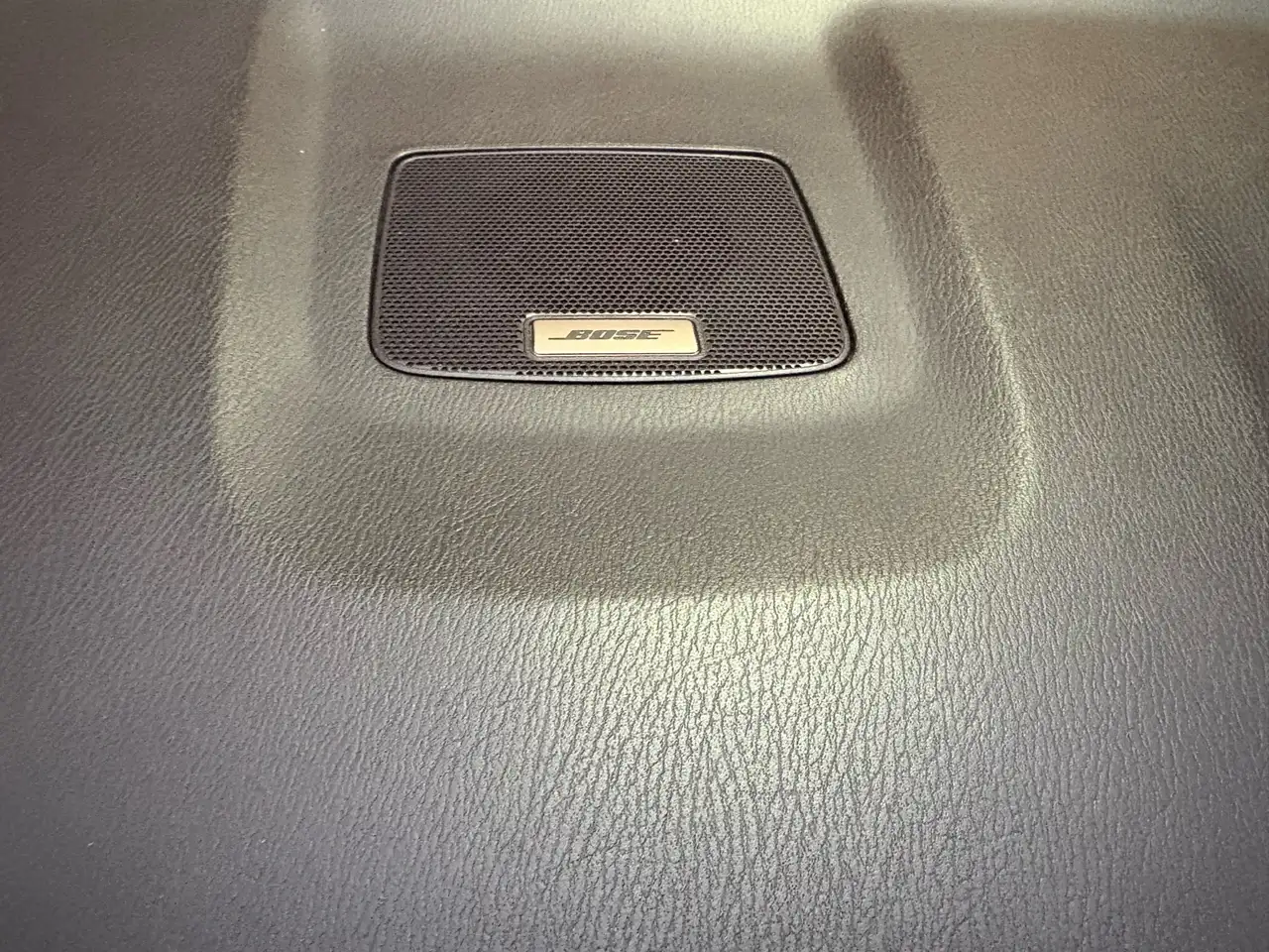 Nissan Pathfinder photo Nissan Pathfinder
