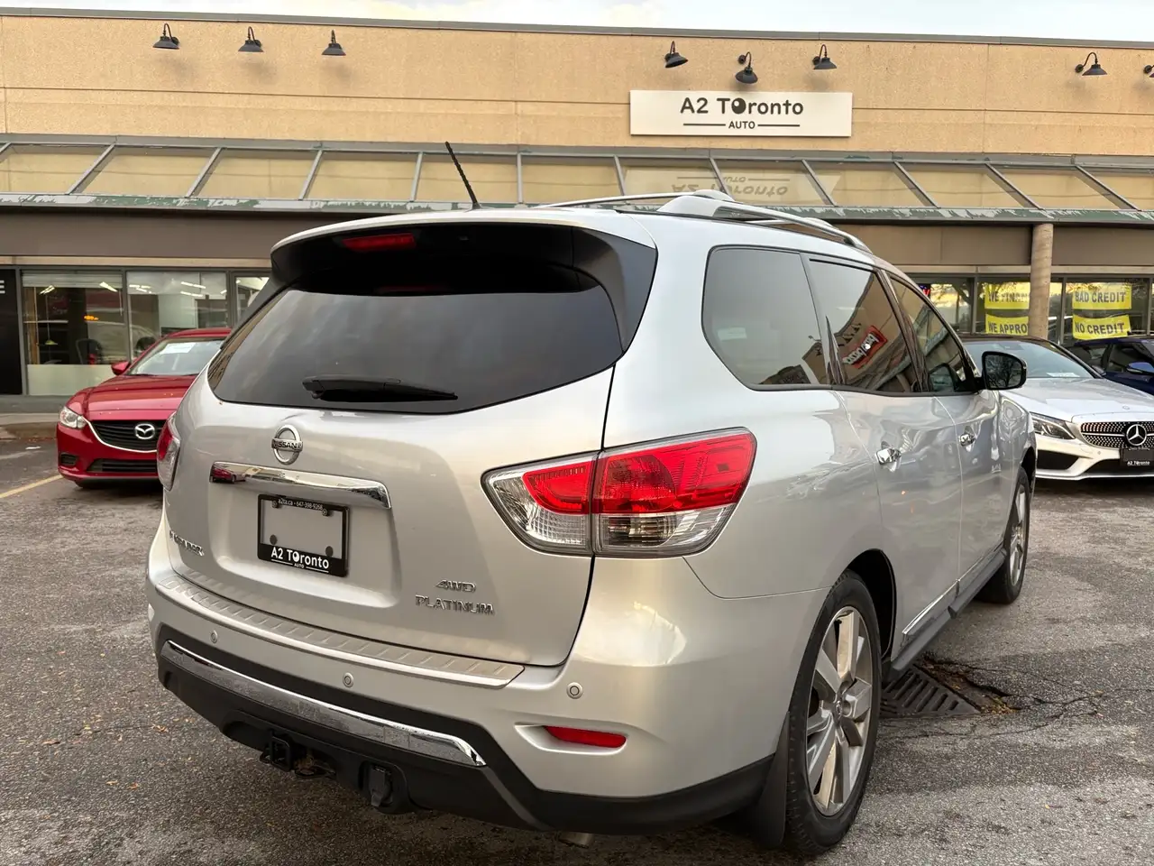 Nissan Pathfinder photo Nissan Pathfinder