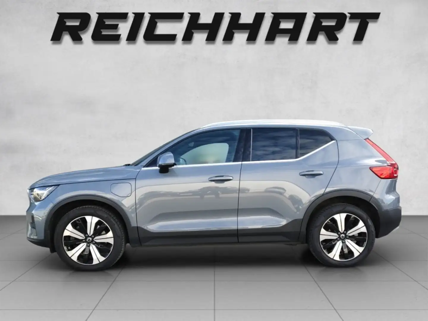 Volvo XC40 Recharge Plus, T4 Plug-in Hybrid, Elektrisch/Benzin, Bright Grau - 2
