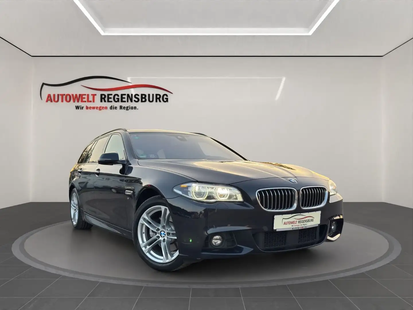 BMW 520 d M-Paket*xDrive*LED*Head-UP*HARMAN*AHK*SOFT Zwart - 1
