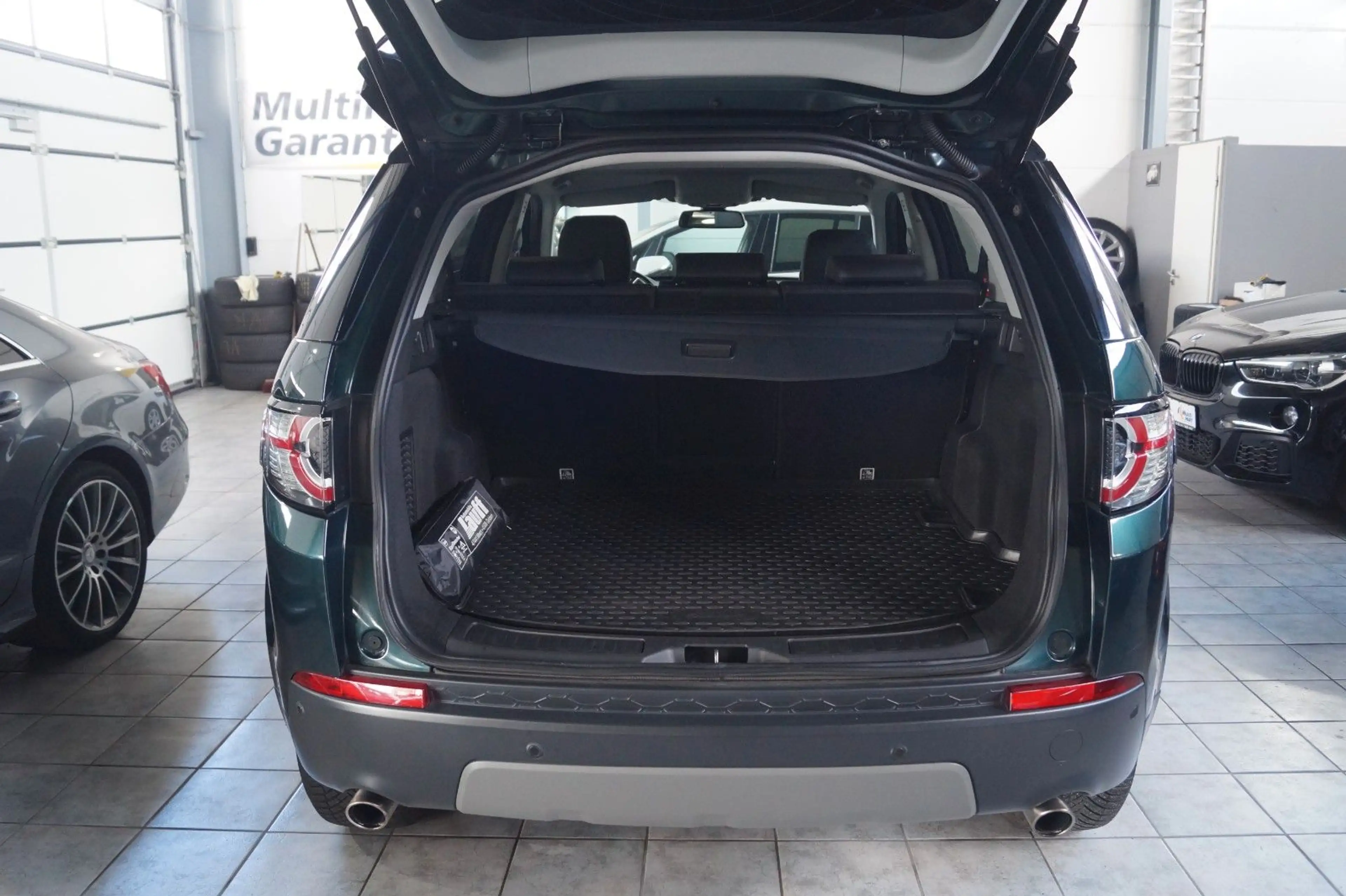 Land Rover Discovery 2.0 Sport SE AWD*Kamera*PDC*SH*T.Leder — photo 9